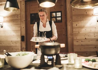 Lech Lodge gute Fee mit Speisen © JK Lodge GmbH