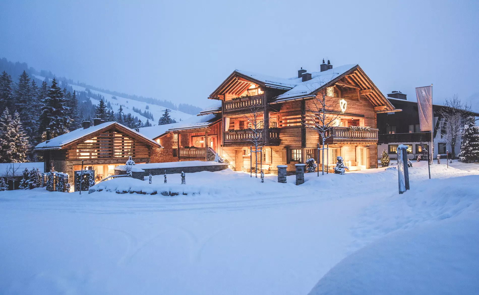 Lech Lodge Aussenansicht im Winter  ©JK Lodge GmbH