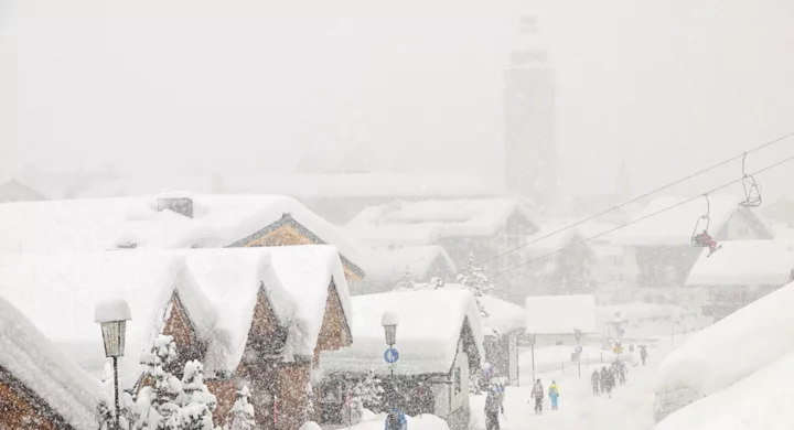 Verschneite Lech Lodge im Winter © JK Lodge GmbH